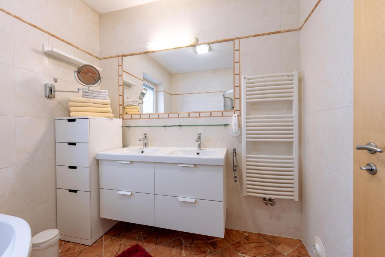Apartment Steindl Langenfeld Bagian luar foto